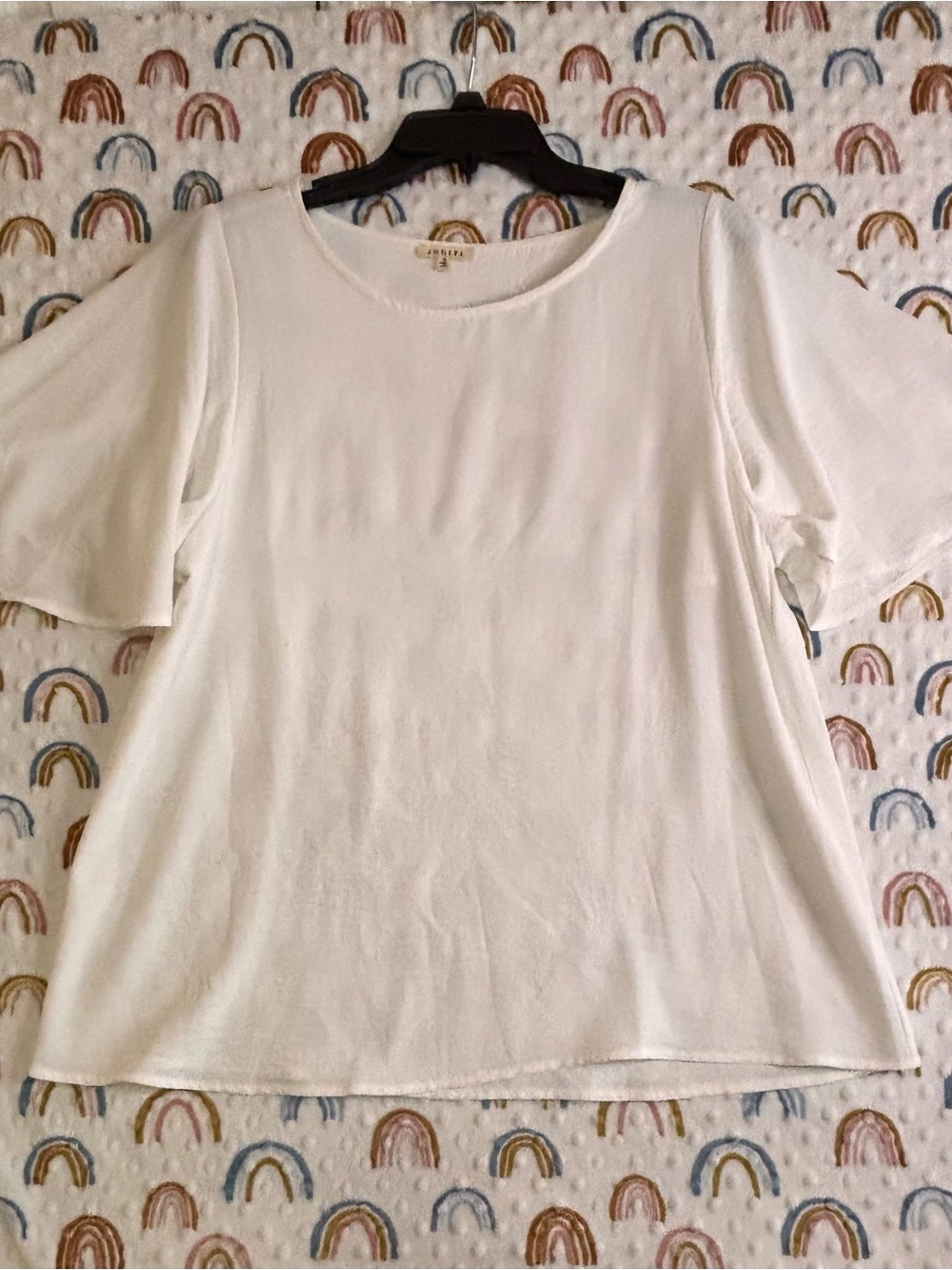 JODIFL Cream Short Flutter Sleeve Top